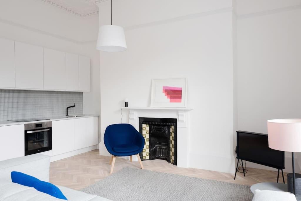 Spacious Georgian Pad - Free Parking - Walk To Bath Apartment Bagian luar foto