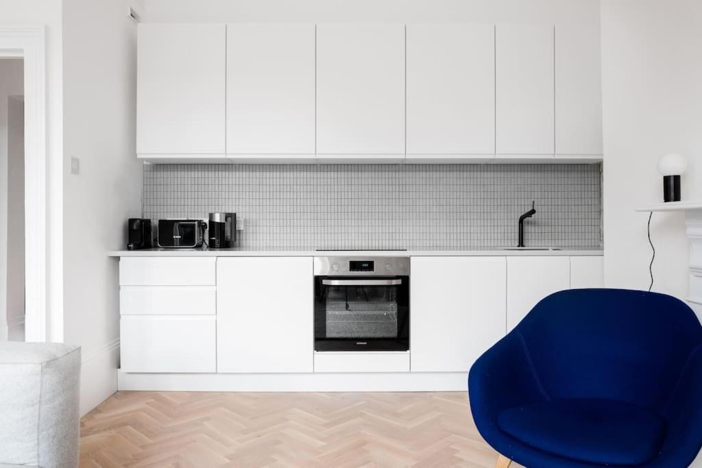 Spacious Georgian Pad - Free Parking - Walk To Bath Apartment Bagian luar foto