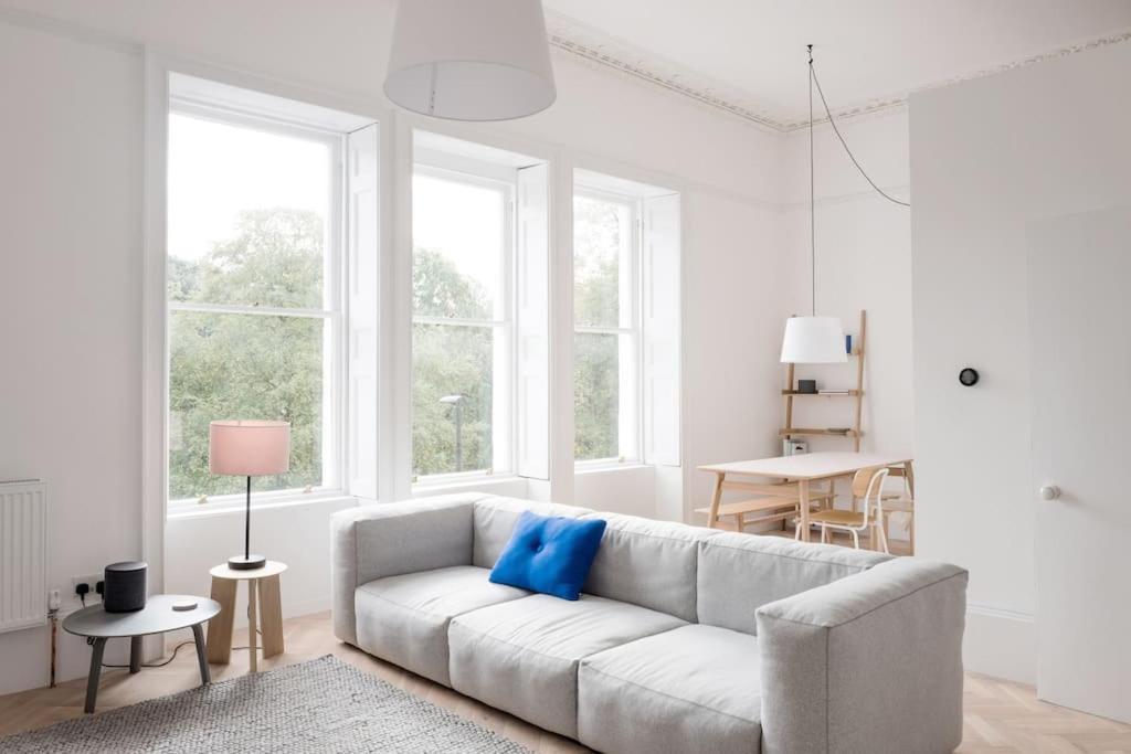 Spacious Georgian Pad - Free Parking - Walk To Bath Apartment Bagian luar foto