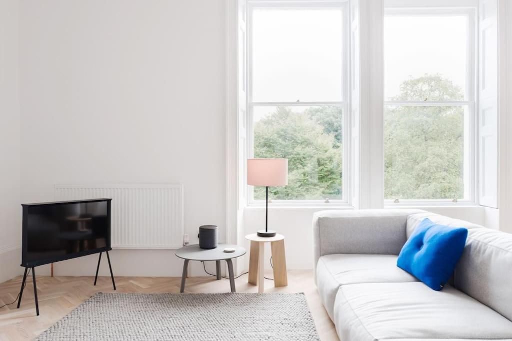 Spacious Georgian Pad - Free Parking - Walk To Bath Apartment Bagian luar foto