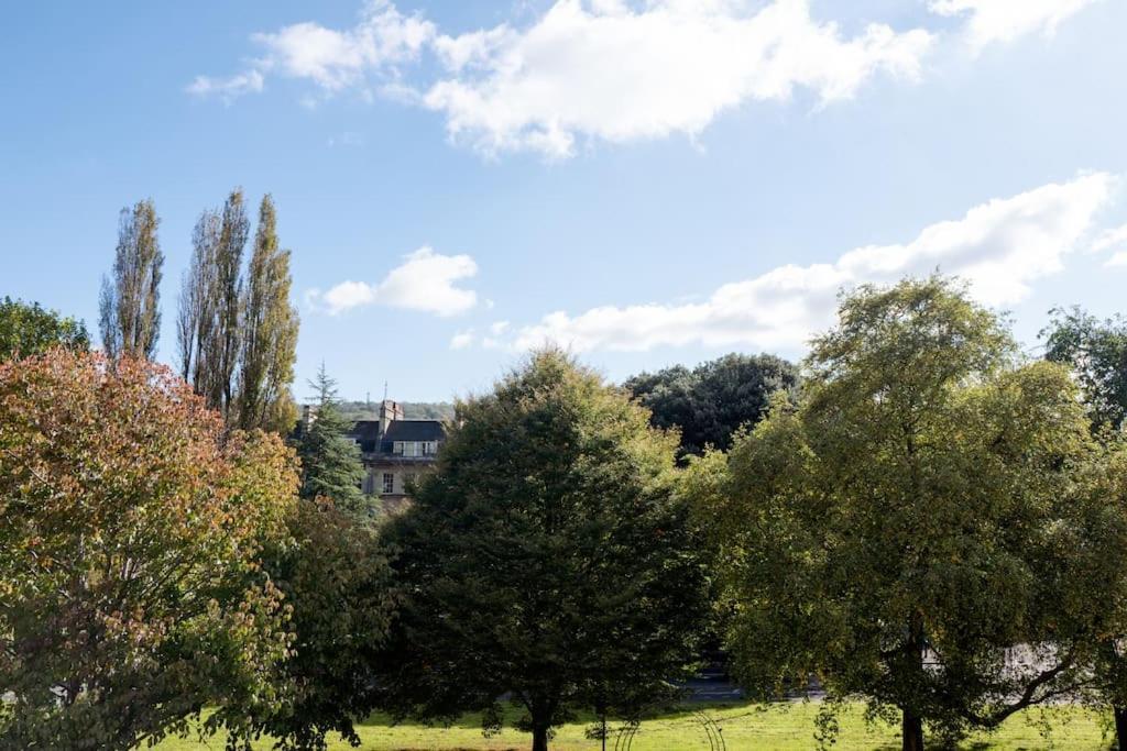 Spacious Georgian Pad - Free Parking - Walk To Bath Apartment Bagian luar foto